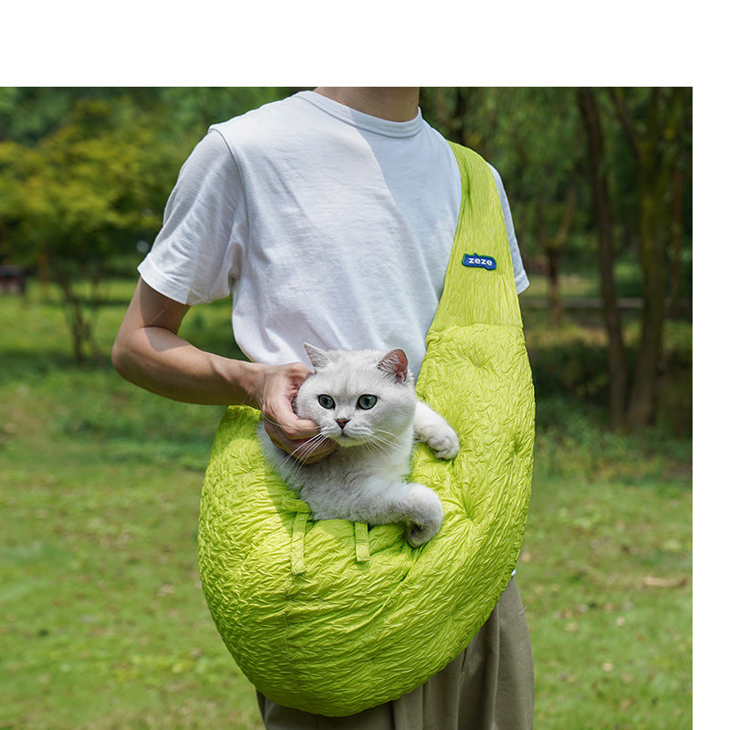 Portable Warm Pet Carrier Shoulder Bag: The Ideal Travel Companion for Your Furry Friend