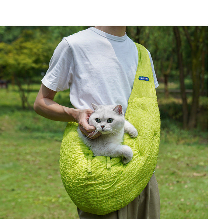 Portable Warm Pet Carrier Shoulder Bag: The Ideal Travel Companion for Your Furry Friend